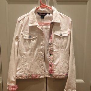 Vineyard Vines white jean jacket size M